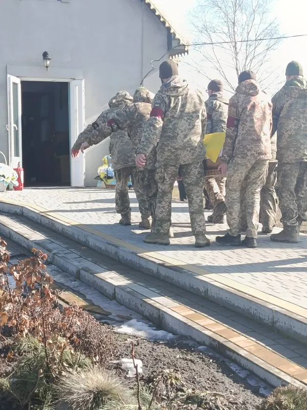 Назавжди 33: на Волині попрощалися із загиблим захисником Віктором Вавринюком