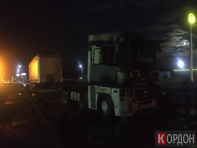 На трасі Київ-Ковель-Ягодин горіла вантажівка (фото)