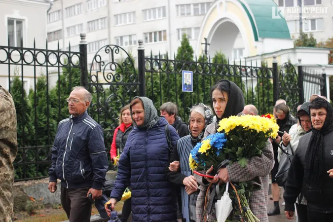 У Луцьку попрощалися із загиблими захисниками Ігорем Бохонюком і Романом Волошкіним (відео)