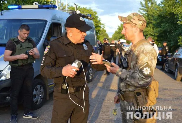 Поліцейська спецоперація у Луцьку тривала понад 6 годин (фото)