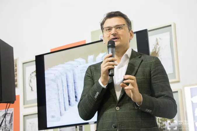 Їжа, фейки і дипломатія: у Луцьку відбудуться дві події з Дмитром Кулебою