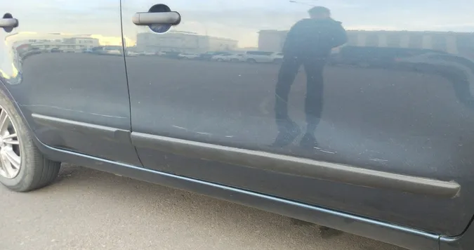 У Луцьку затримали хулігана, який пошкодив чотири автівки