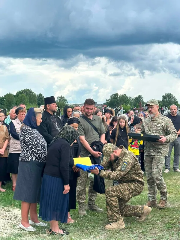 На Волині в останню земну дорогу провели Героя Сергія Григіля (фото)