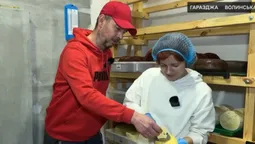 «Бандерівський сир» із чорнилом каракатиці: як родина з Луцька варить десятки видів крафтового сиру (відео)