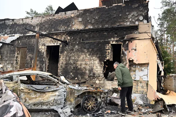 Вулиці вкриті трупами: найжахливіші кадри звірств окупантів із міст під Києвом, де була армія росії (фото18+)