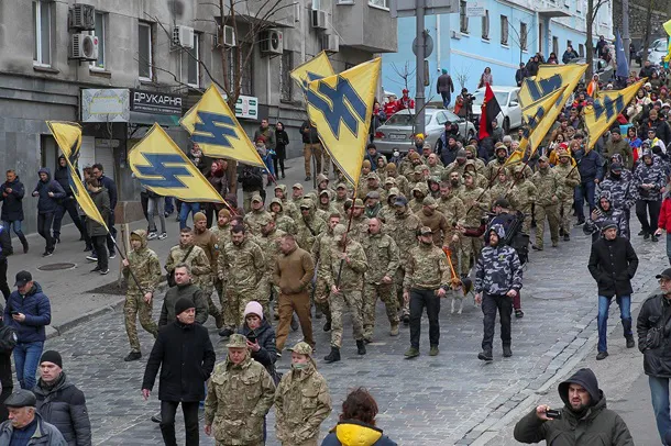 У Києві пройшов Марш патріотів до Дня добровольців (фото, відео)