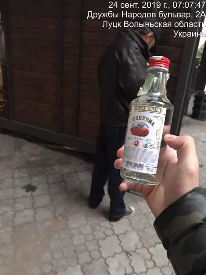 У Луцьку вкотре продавали сумнівний алкоголь