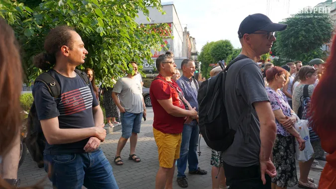 Прийшли сотні людей: у Луцьку виступив запальний гурт Оt Vinta (фото, відео)