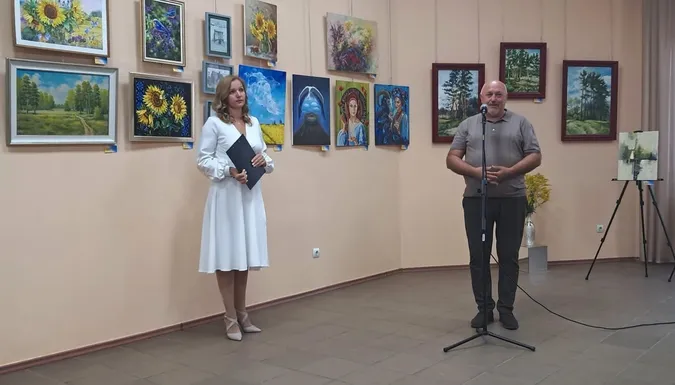 «Моя Україна»: у Ковелі урочисто відкрили виставку до 35-річчя Незалежності