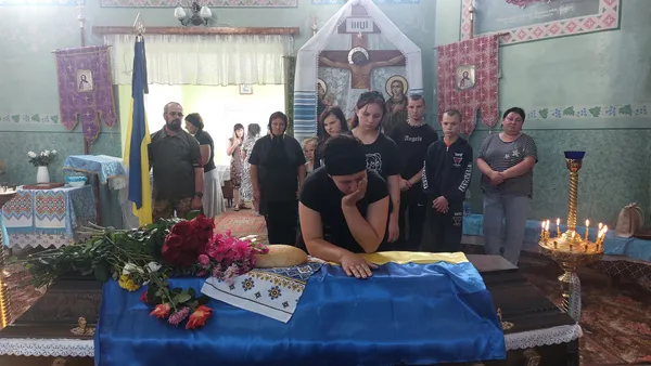 Без батька залишилось п'ятеро дітей: на Волині попрощалися з воїном Володимиром Калитюком (фото)
