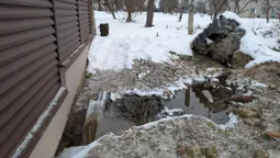 У Горохові три роки тече вода зі школи: мешканці б'ють на сполох