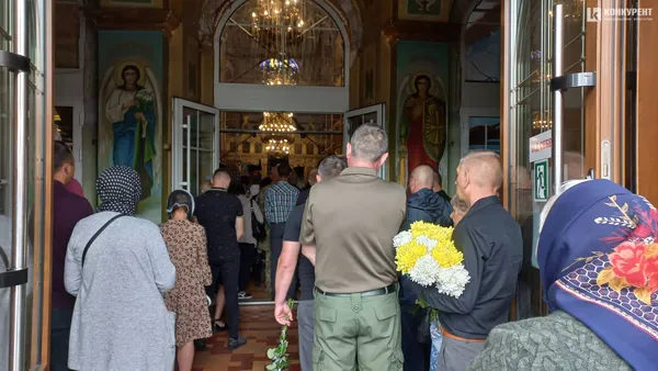 У Луцьку прощаються із трьома загиблими захисниками (фото, відео)