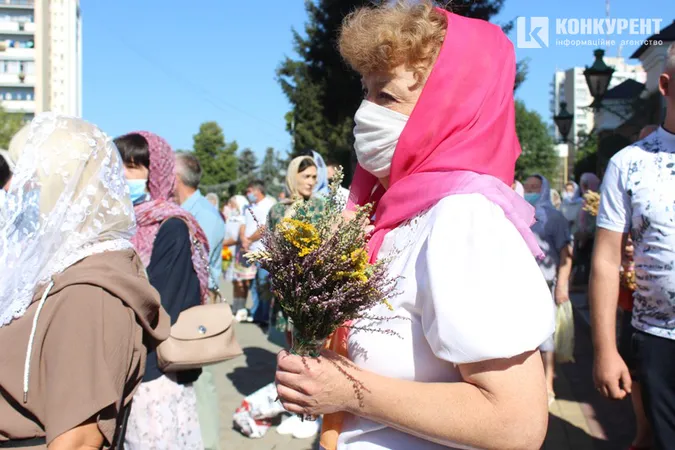 Як у центрі Луцька святкували Медового Спаса (фото)