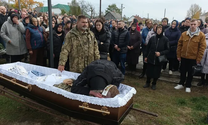 Страшне горе: на Волині попрощалися із молодим бійцем Романом Каденчуком (фото)