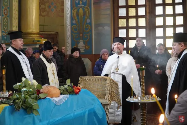 У Володимирі попрощалися із загиблим на війні Героєм Дмитром Савицьким (фото)