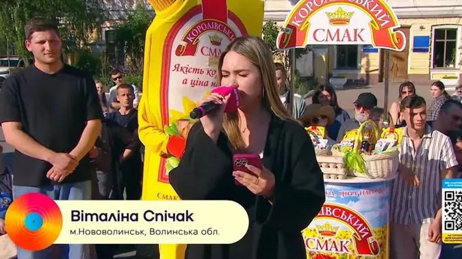 Юна співачка з Волині стала фіналісткою шоу «Караоке на майдані»