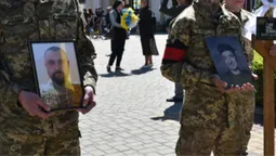 У Луцьку попрощалися з двома Героями: Євгенієм Поліщуком та Юрієм Сілюком (фото)