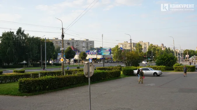 Осінь у Луцьку: ранок на 33-му (фото)