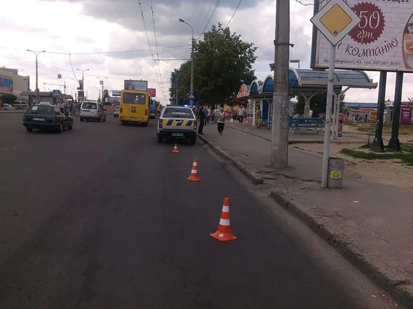 У Луцьку патрульні покарали водіїв маршруток
