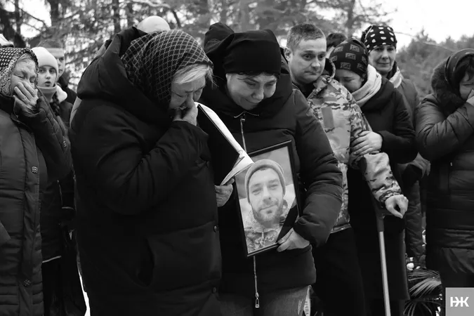 Друга трагедія в одній родині: на Волині попрощалися з воїном Федором Корцем (фото)