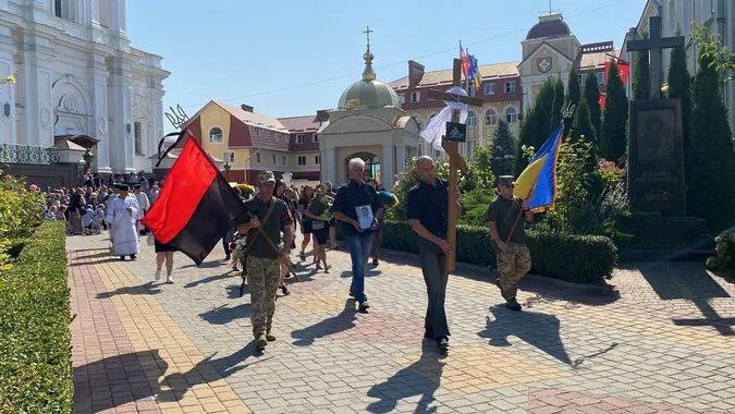 У селі під Луцьком поховали Героя Андрія Сака (фото)