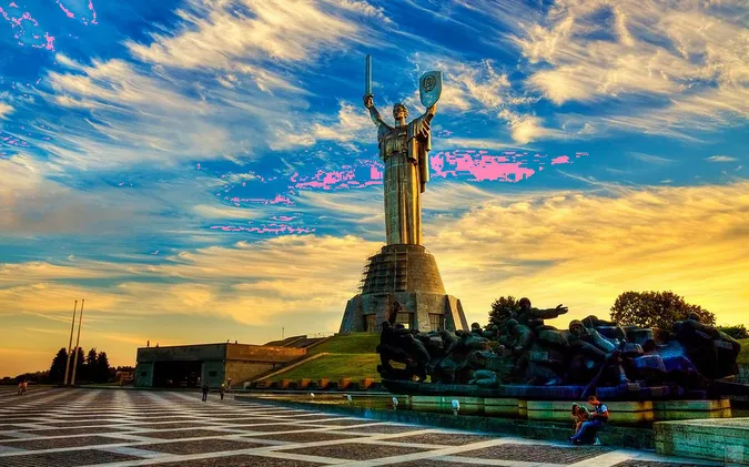 Несправедливість у Києві: як обділяють округи без депутатів