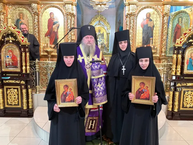 На Волині двох послушниць постригли у монахині (фото)