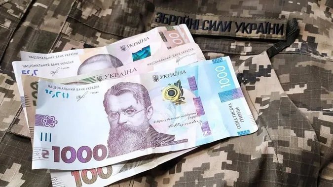 У Луцькій громаді контрактникам виплатять по 5 тисяч гривень допомоги