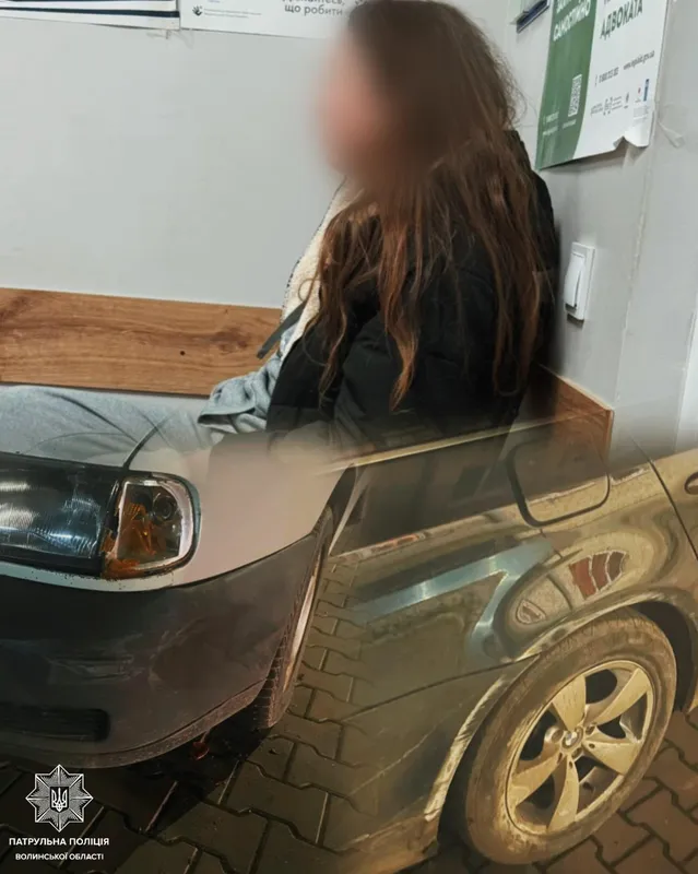 У Луцьку мешканці двору самі спіймали водійку-втікачку, яка протаранила сусідське авто