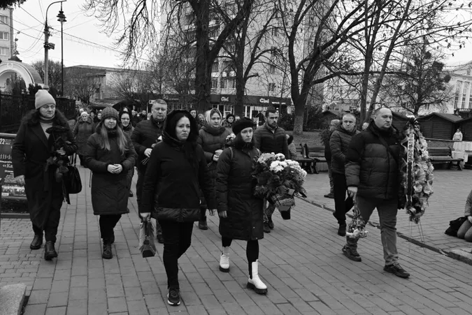 У Луцьку попрощалися із загиблим на Запоріжжі Сергієм Мезенцевим (фото)