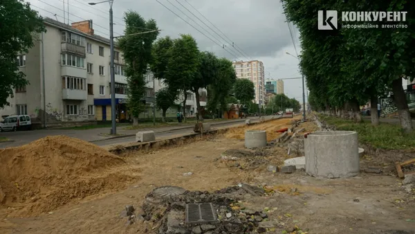 Каналізація, бордюри і поребрики: що зробили на проспекті Волі (фото, відео)