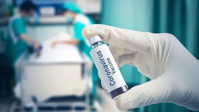 Останній етап: в США почали масове тестування вакцини від коронавірусу