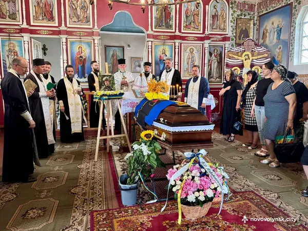 На Волині в останню путь провели Героя Олександра Кузнєцова (фото)