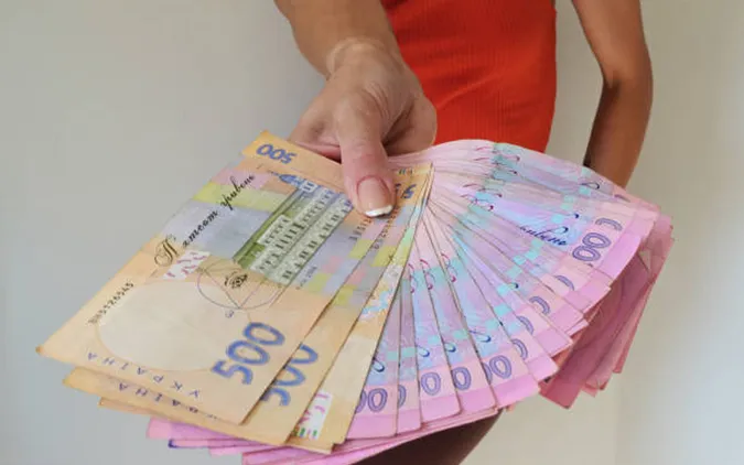 Мінімальна зарплата зменшиться: позиція Мінфіну