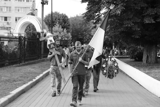 У Луцьку попрощалися із загиблим на Донеччині Миколою Сищиком (фото)