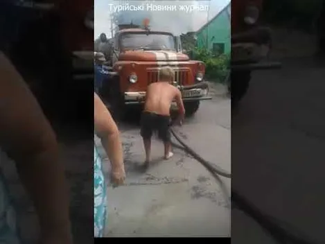 На Волині згорів будинок через непрацюючу пожежну машину (відео)