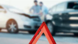 У Луцьку автотроща на мості по вулиці Данила Галицького (відео)