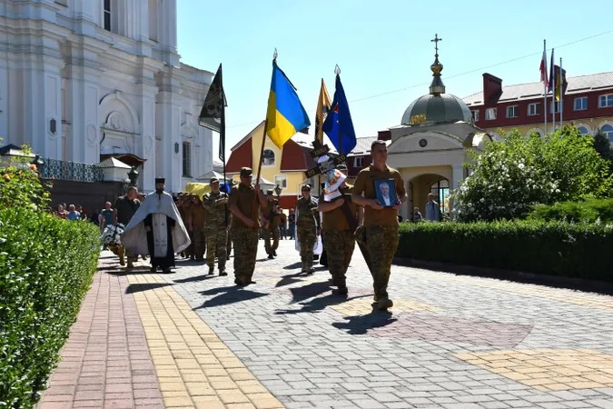 У Луцьку попрощалися із Героєм Костянтином Бойком (фото)