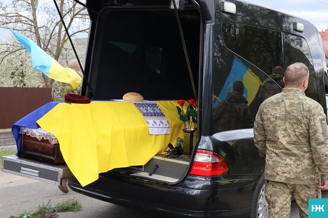 На Волині провели в останню дорогу Героя Володимира Ридчука (фото)
