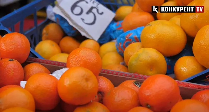 Які ціни на мандарини на ринку Луцька (відео)