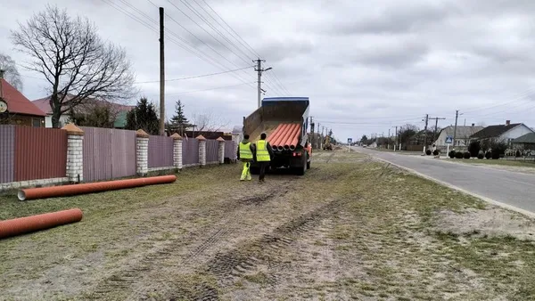 У Шацькій громаді прокладають каналізацію, аби вберегти Світязь від нечистот