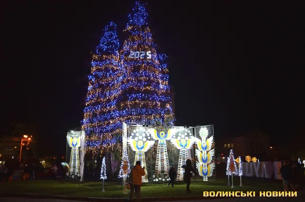 Головна ялинка Луцька у 2025 році