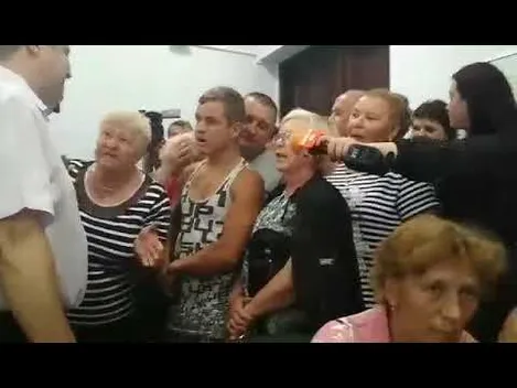 У Луцькраді підприємці з ринку «Привіз» змушують депутатів працювати (фото, відео)
