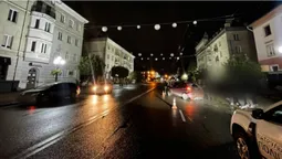 Зім'яті бампер і «ляда»: у центрі Луцька «опель» наздогнав «рено» (фото)