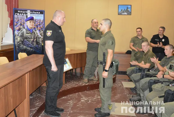Нагородили нацгвардійців, які в Луцьку спіймали злочинця-втікача (фото)