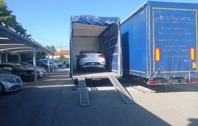 У Луцьку продають транспортний бізнес, бо власник виїхав за кордон