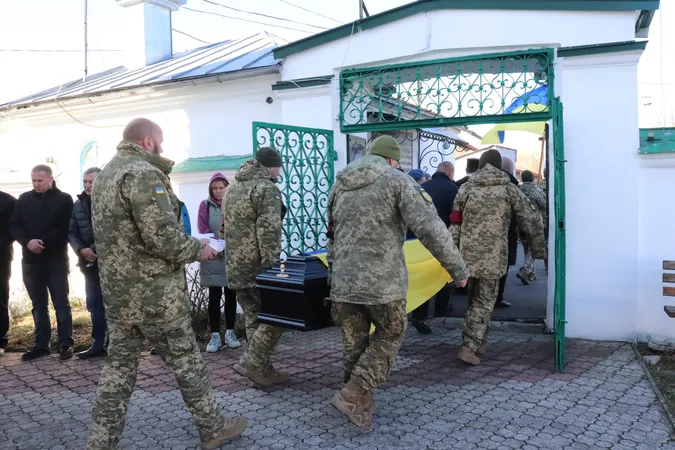 На Волині попрощалися із загиблим воїном Сергієм Кошманом (фото)