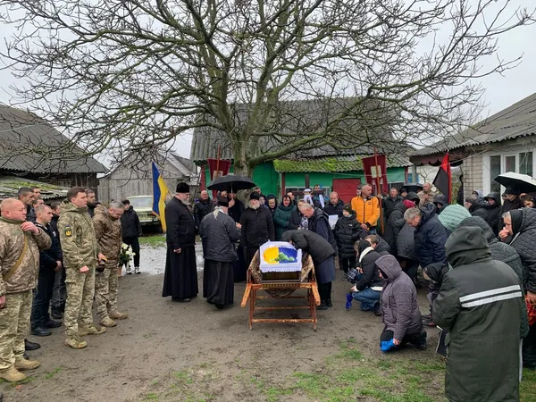 Назавжди 33: на Волині попрощалися із загиблим солдатом Андрієм Залевським (фото)