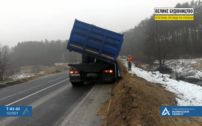 На Волині завершують ремонт 19 кілометрів найдовшої дороги області (фото, відео)