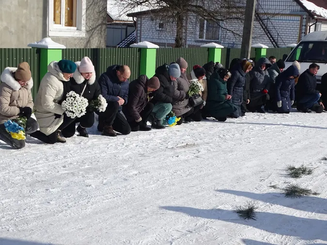 На Волині попрощались з Героєм Романом Махнюком (фото)